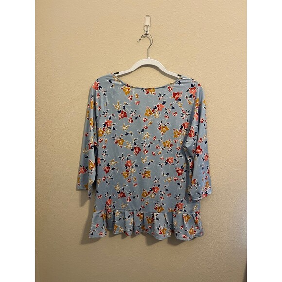 NY women’s Blouse - Picture 2 of 3